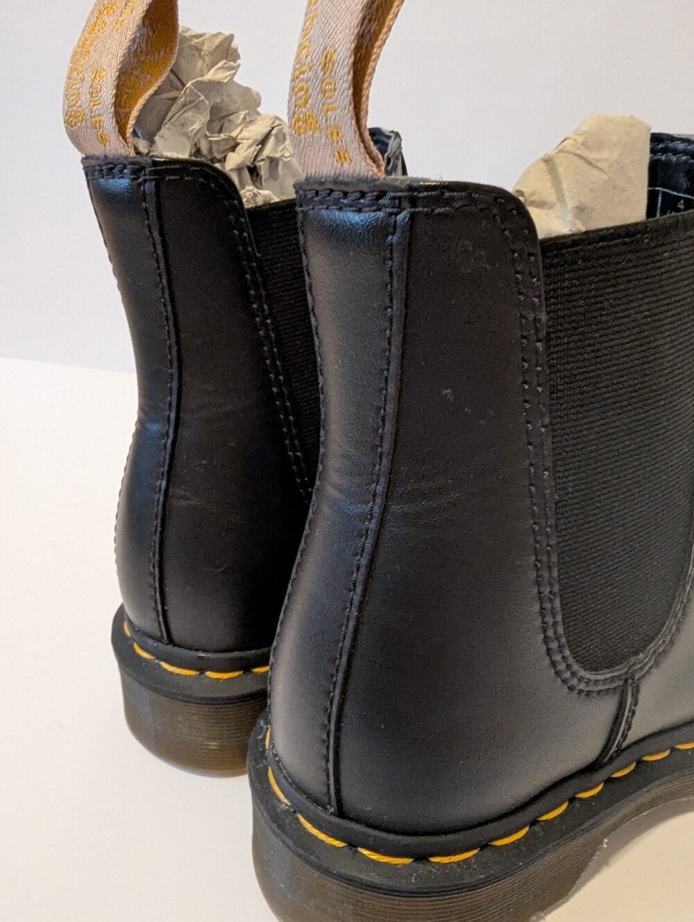 Vegan Dr.Martens Chelsea Boots UK 3 / US Men’s 4 / US Women’s 5 / EU 36 - Picture 2 of 14